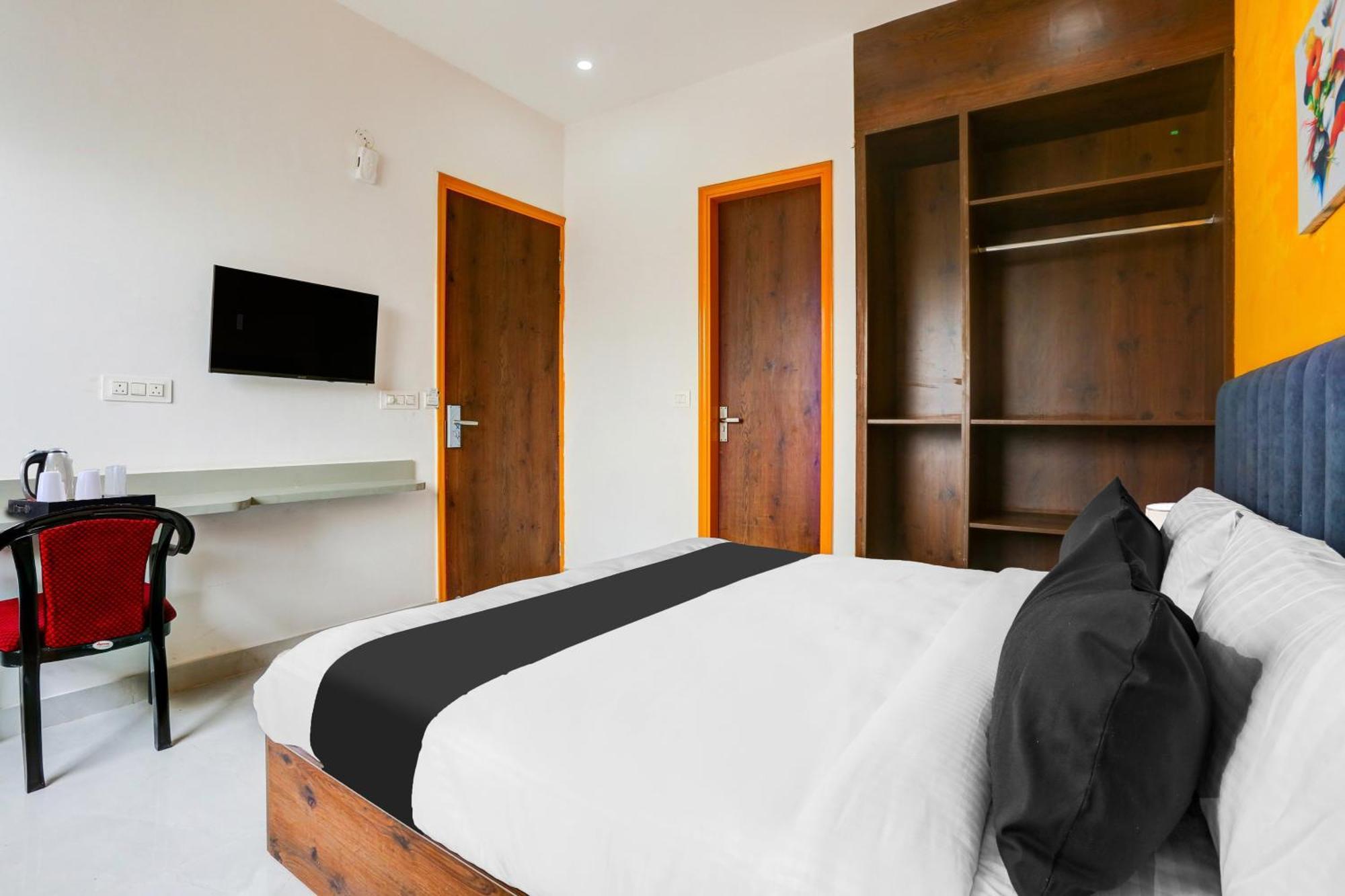 Super Townhouse Sector 69 Gurgaon Hotell Exteriör bild
