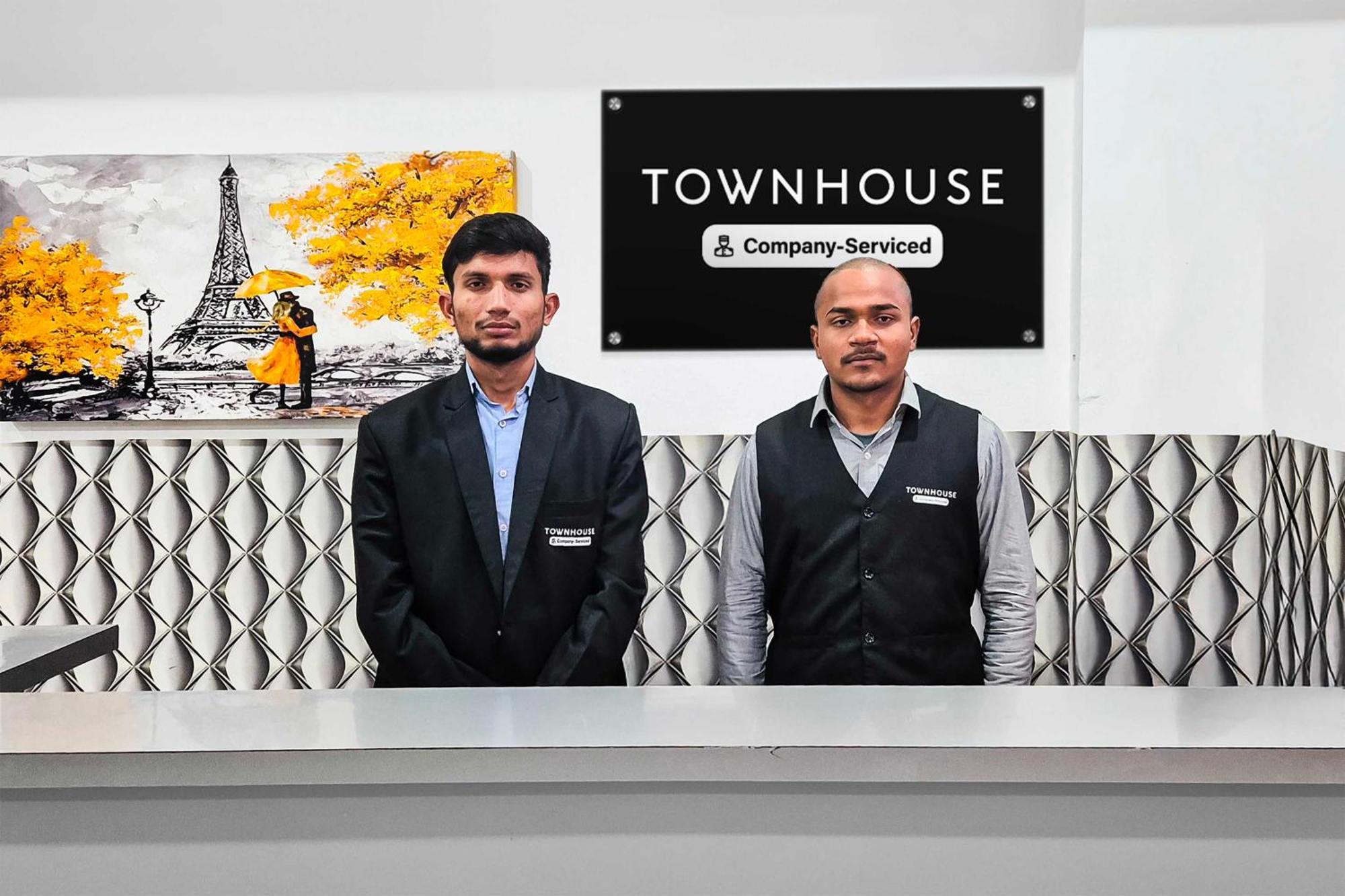 Super Townhouse Sector 69 Gurgaon Hotell Exteriör bild