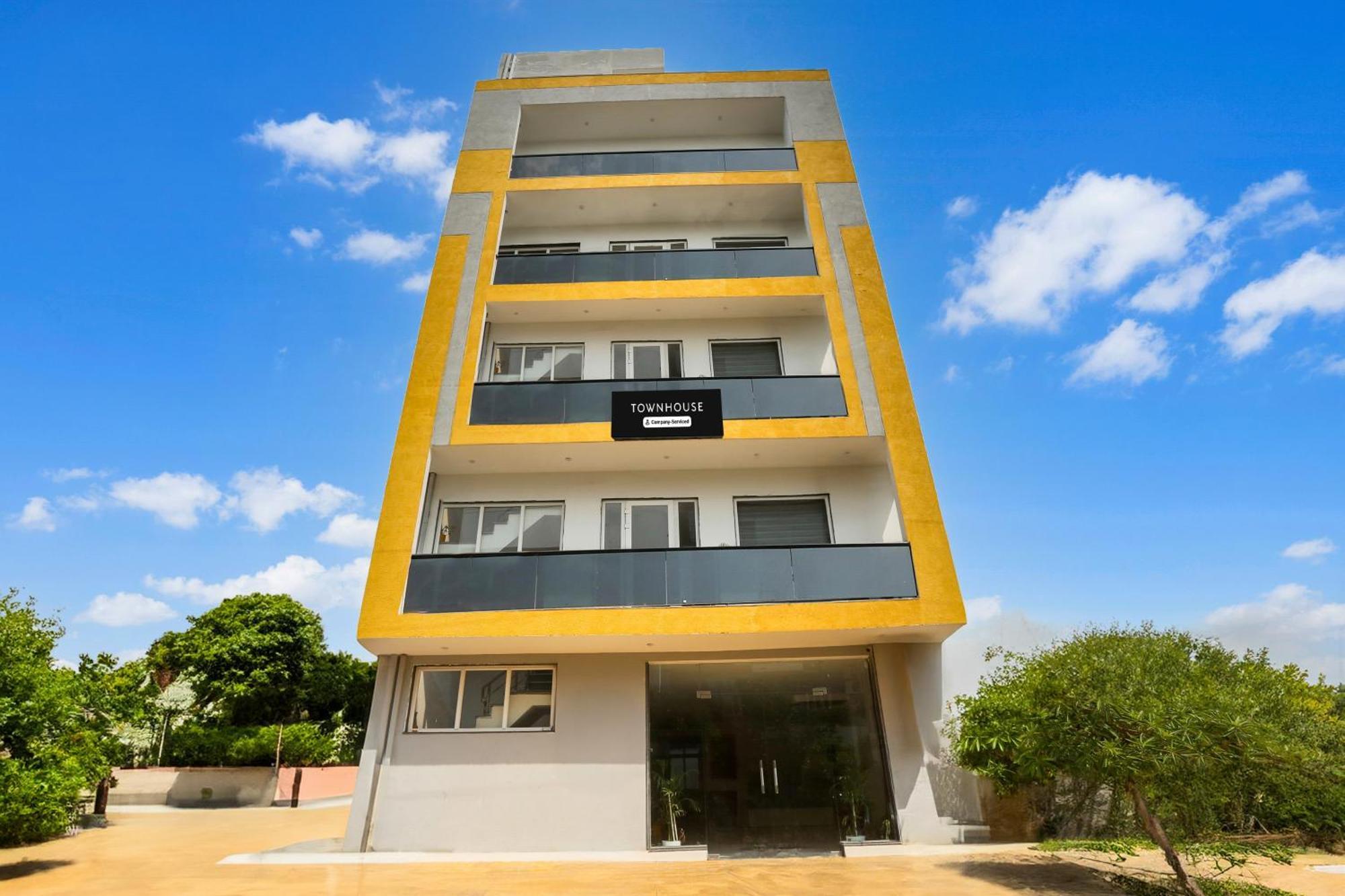 Super Townhouse Sector 69 Gurgaon Hotell Exteriör bild