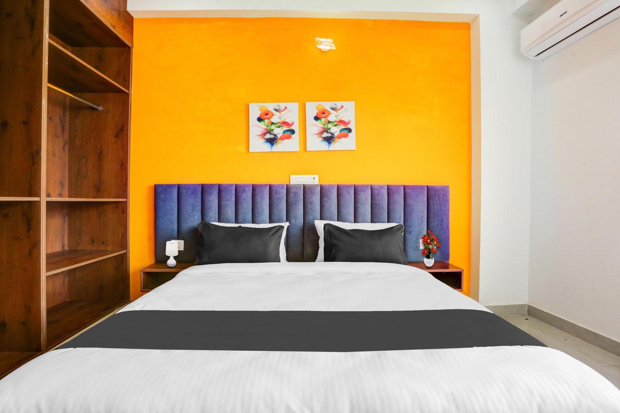Super Townhouse Sector 69 Gurgaon Hotell Exteriör bild